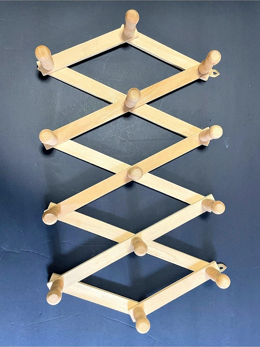 Expandable Wooden Storage Rack - Picture 2 of 4